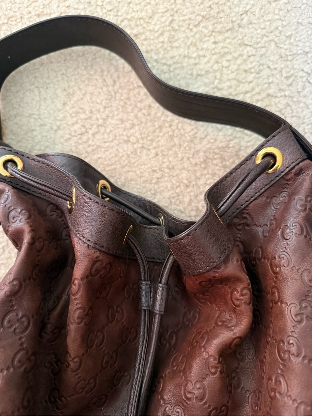 Gucci guccissima leather drawstring hobo bag - Picture 3 of 8
